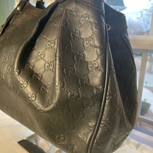 Gucci Black Leather Sukey Handbag - Picture 6 of 16